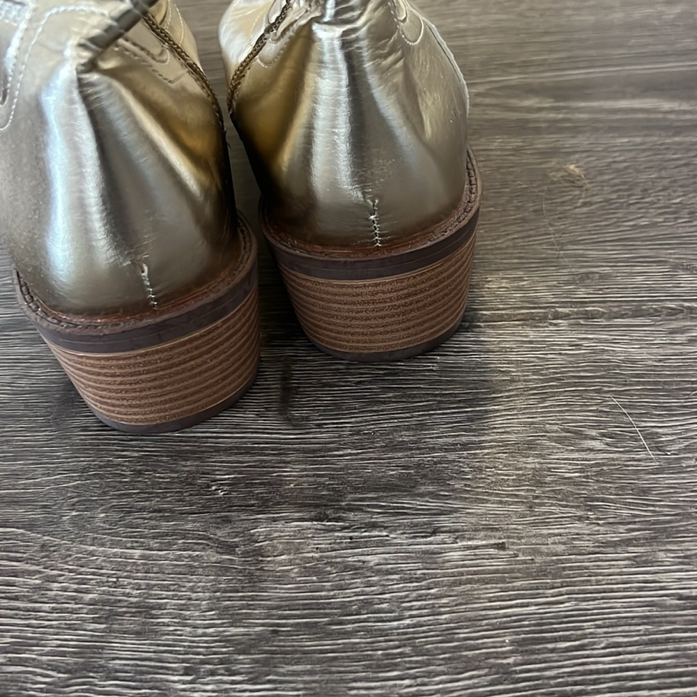 Metallic Gold Western Cowboy Boots - Picture 3 of 8